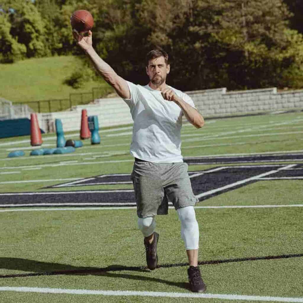 Aaron Rodgers Haircut 2021
