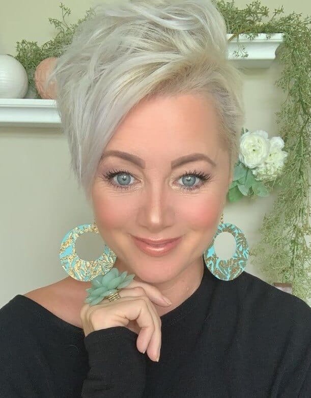 hairstyles with bangs for round faces