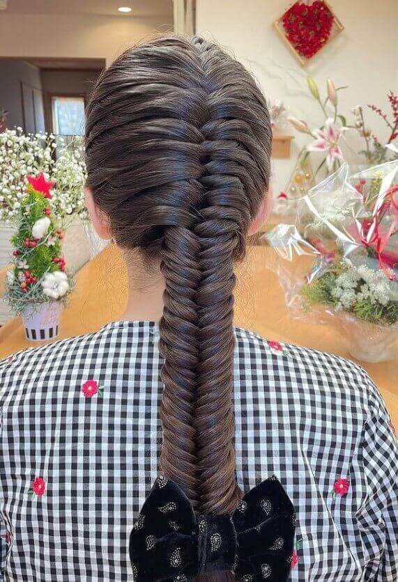 easy hairstyles for thick hair to do at home,