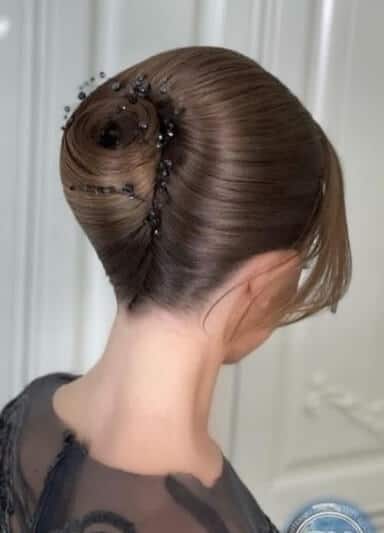 what hairstyle best for thick hair,