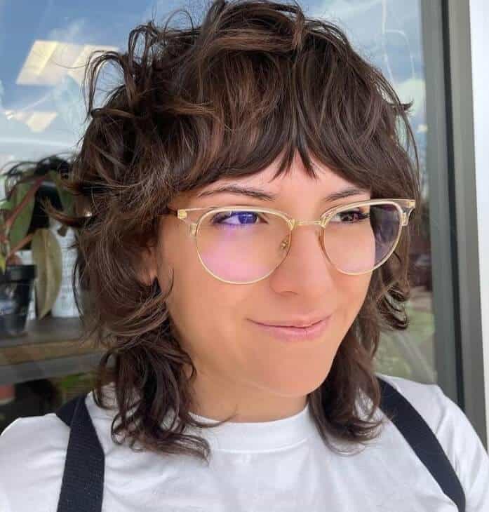 hairstyles for round faces with bangs