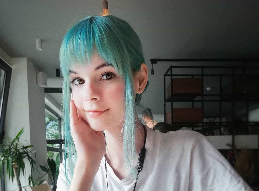 girl with blond and blue hair and Bang