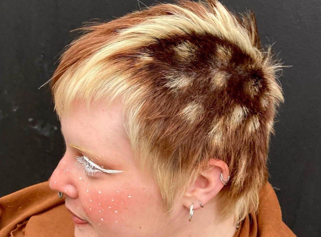 girl with brown and blonde grunge