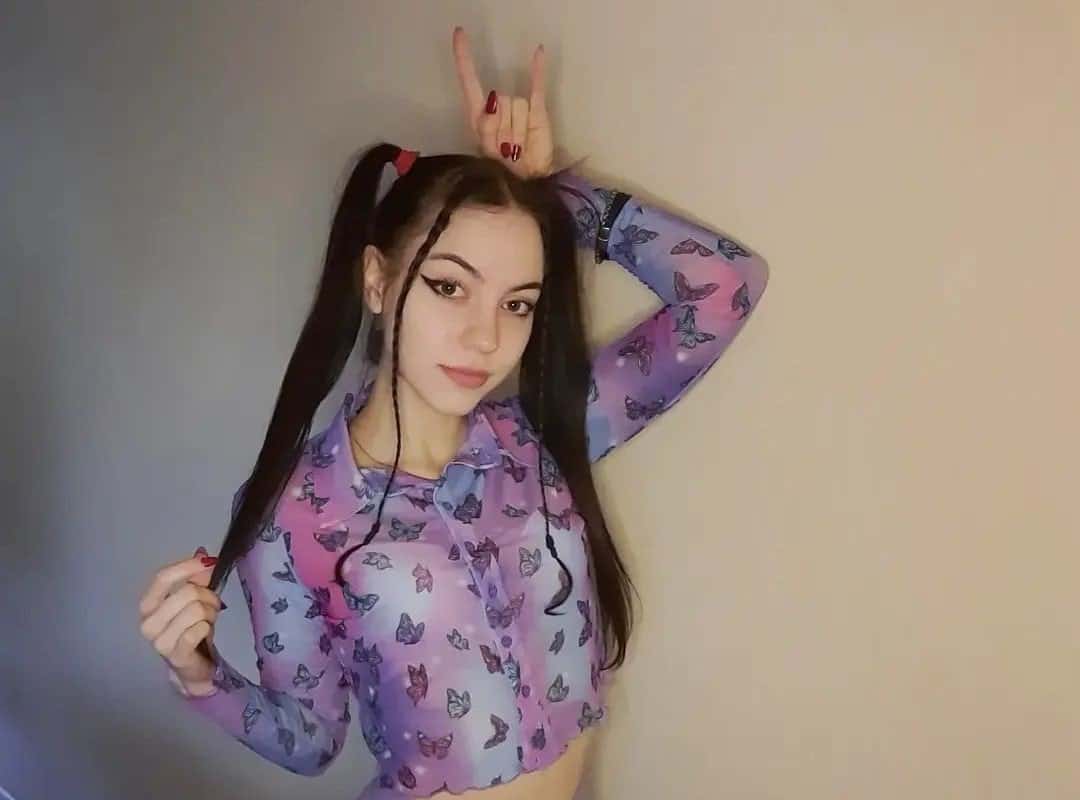 girl with brown pigtails