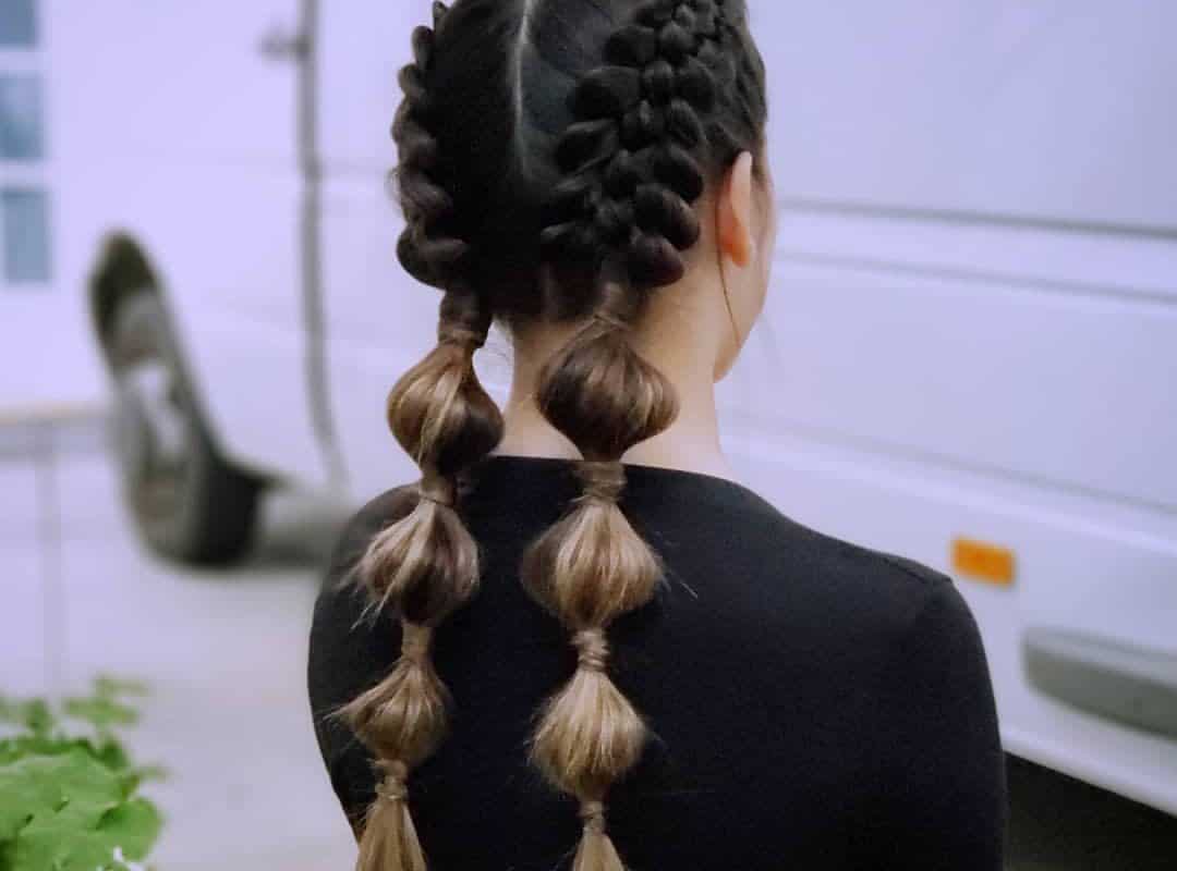 girl with dark brown bubbles