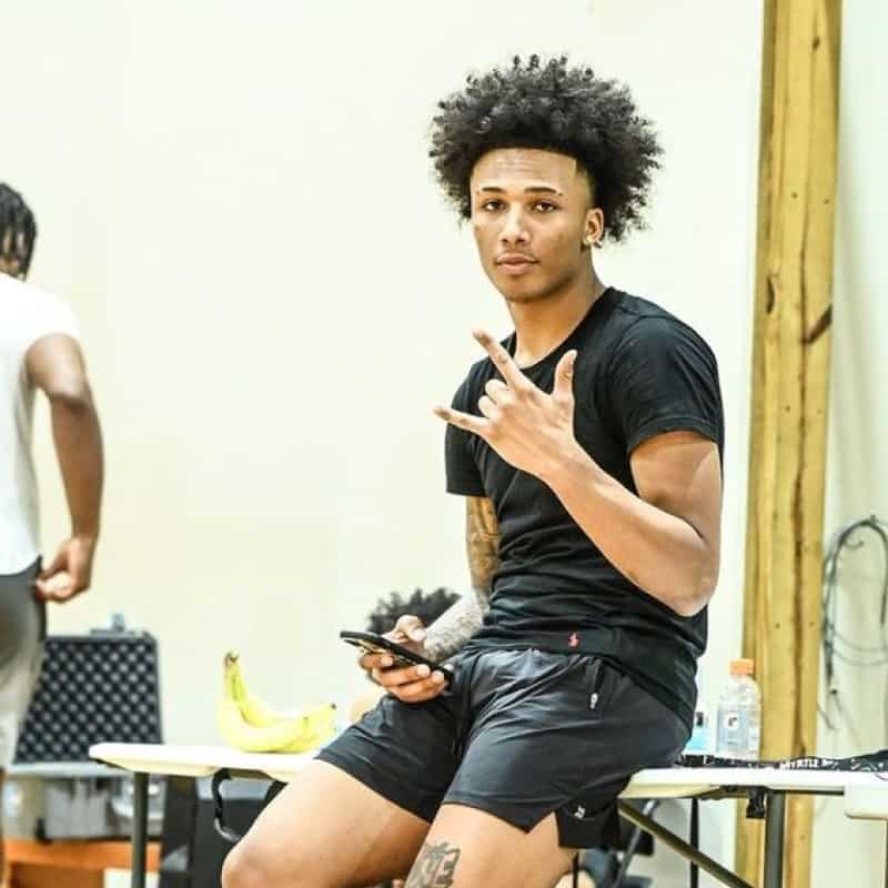 Mikey Williams photo hairstyle