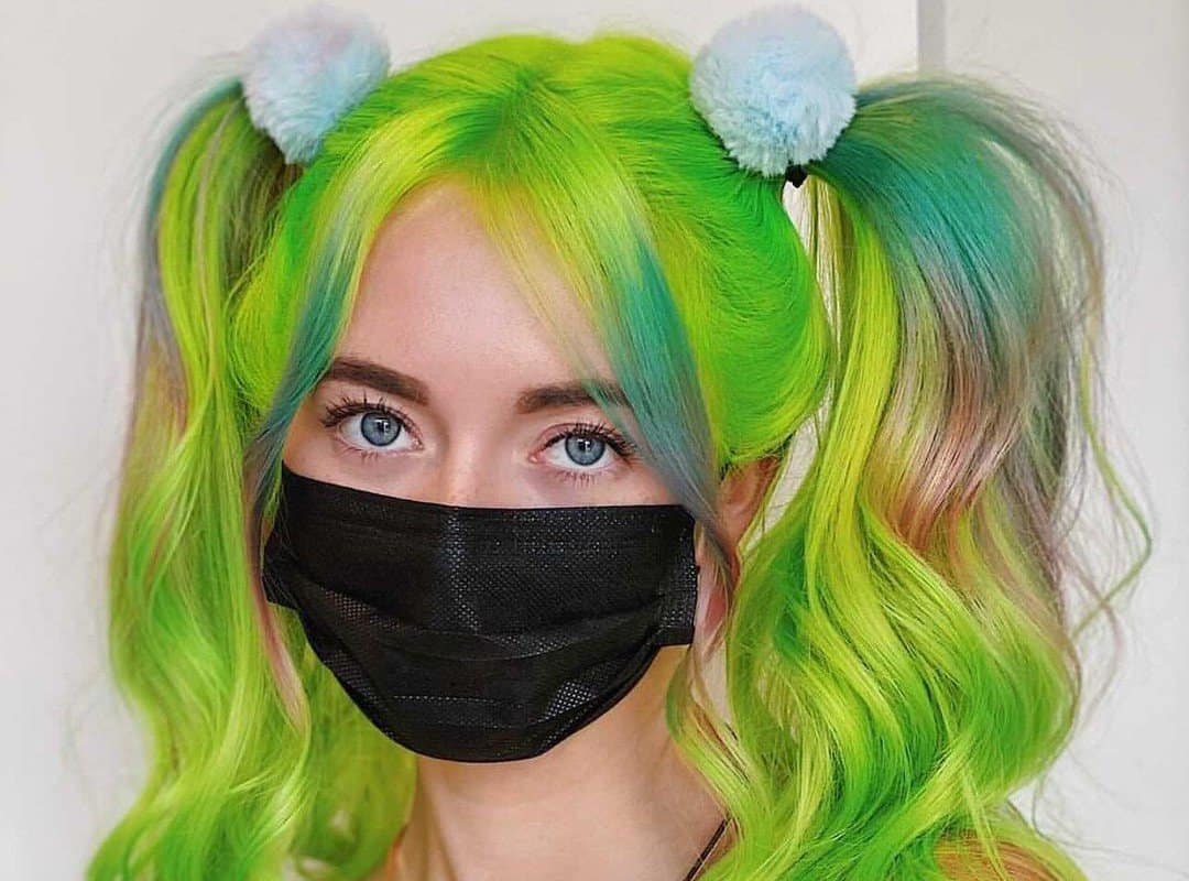 girl with green pigtails