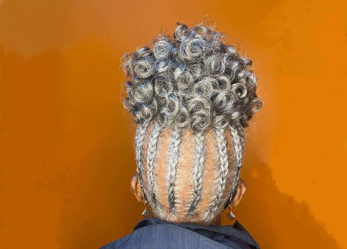 girl with white сrochet ponytail
